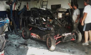 Se prendió fuego un midget