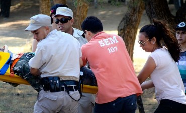 Gravísimo vuelco con tres heridos frente al club de golf