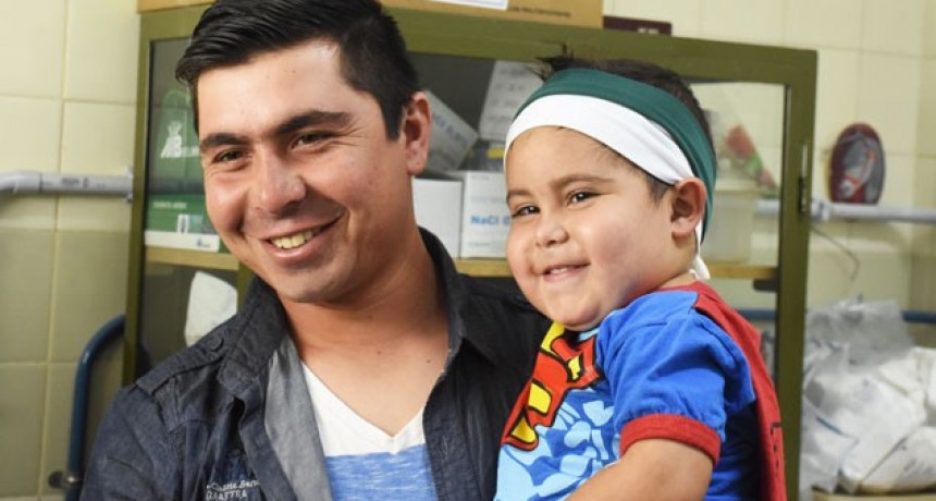 Inédita cirugía de un tumor cerebral a un nene de 3 años