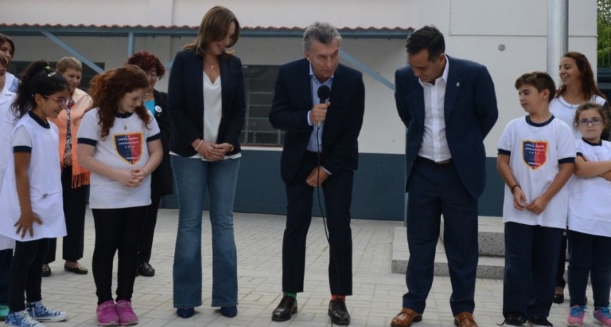 El Presidente lució una media verde y otra roja para celebrar que "la diversidad tiene un valor maravilloso"