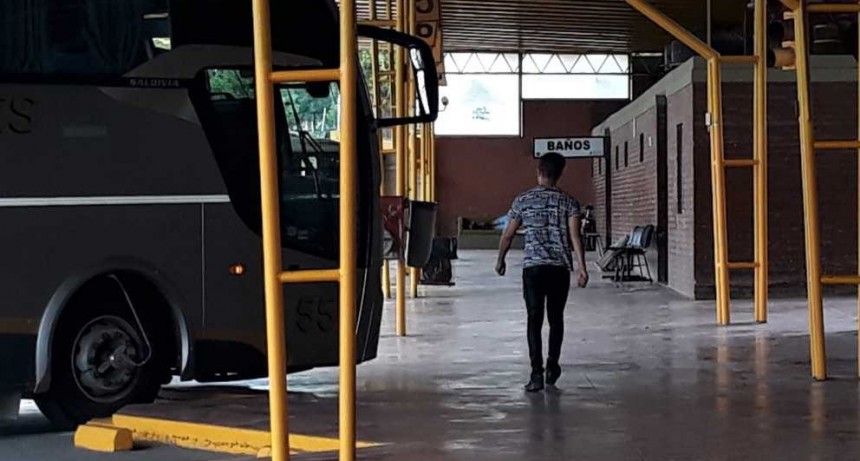 Secuestraron un micro de Andesmar y le cobran multa de $51 mil