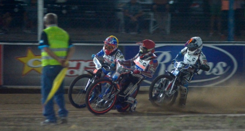 EN LA PISTA "ANTONIO MIRANDA"