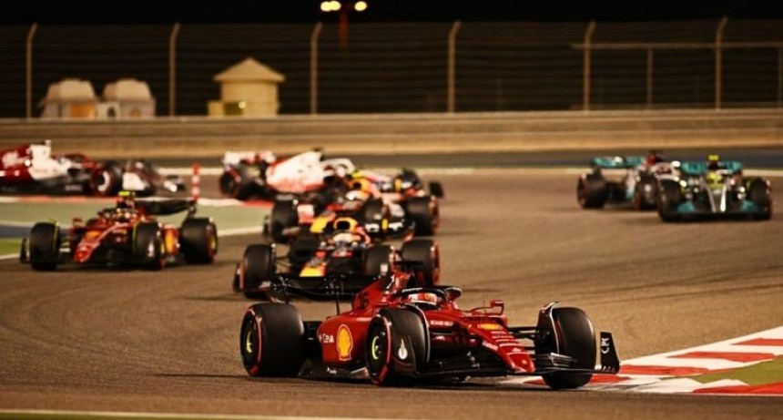 Ferrari inició con todo con la victoria de Leclerc y el segundo lugar de Sainz