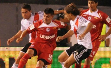River venció a Argentinos Juniors y se sumó al lote de punteros