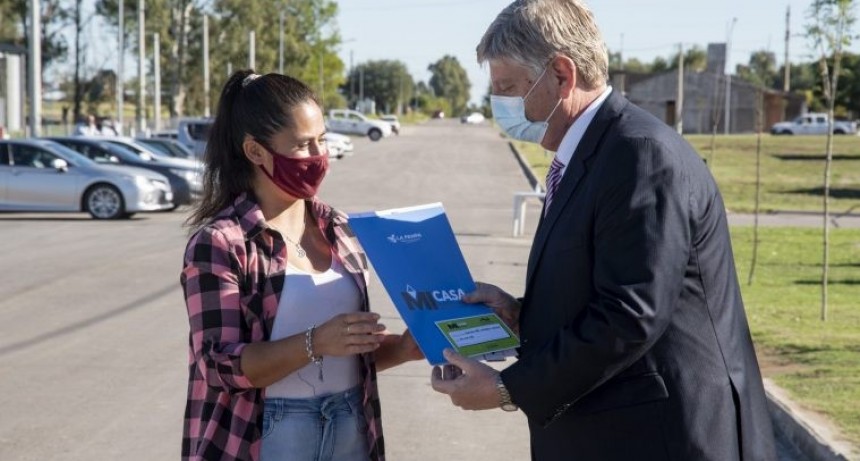 Ziliotto entregó 25 viviendas en General Campos y garantizó la continuidad del Plan Mi Casa