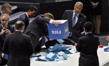 En las horas previas a la votación para la presidencia de la FIFA, la postura de la Conmebol dio un vuelco trascendental