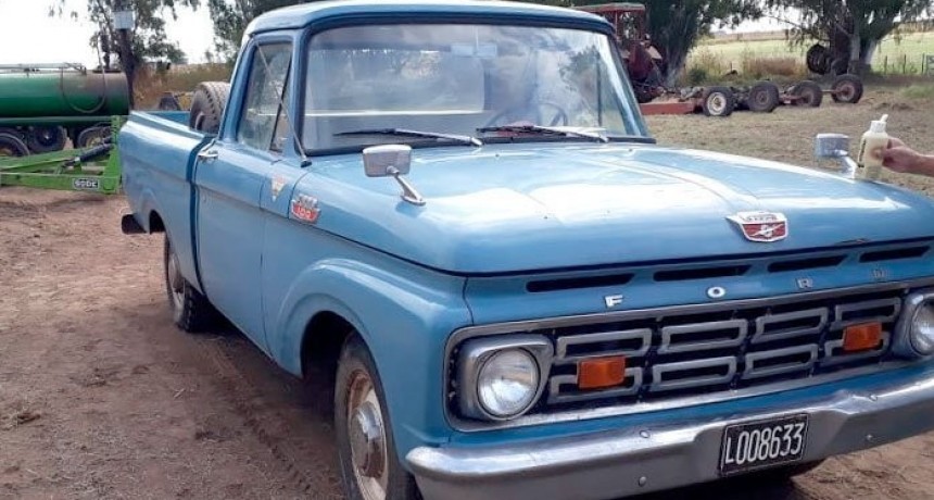 Pagaron 520.000 pesos por una camioneta antigua