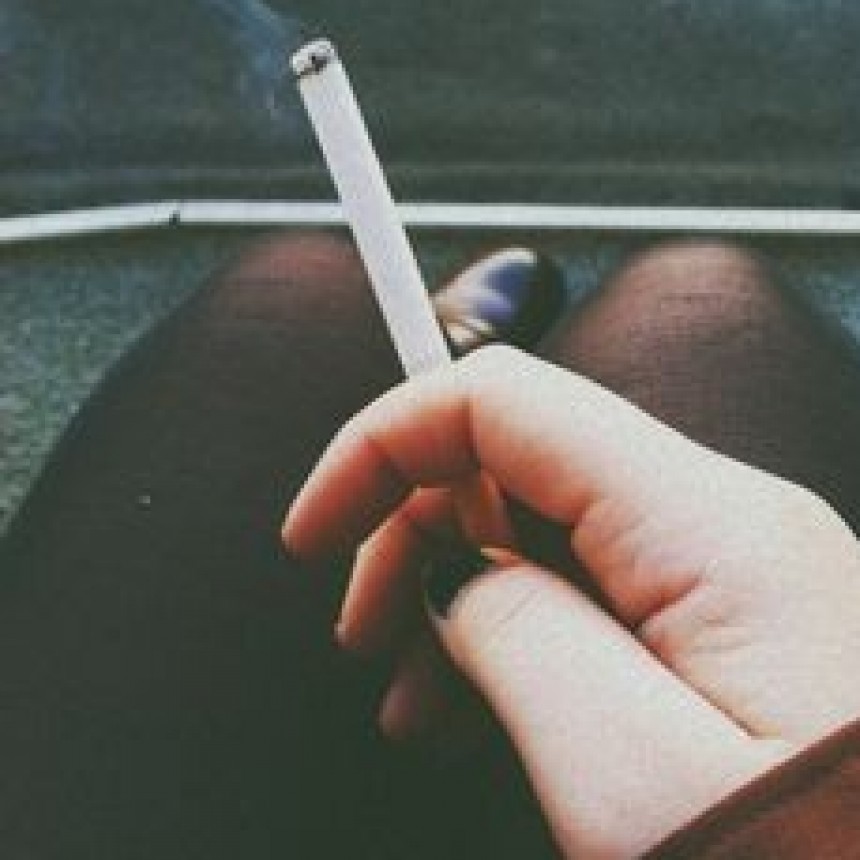 Rehabilitan la producción de cigarrillos en medio del desabastecimiento