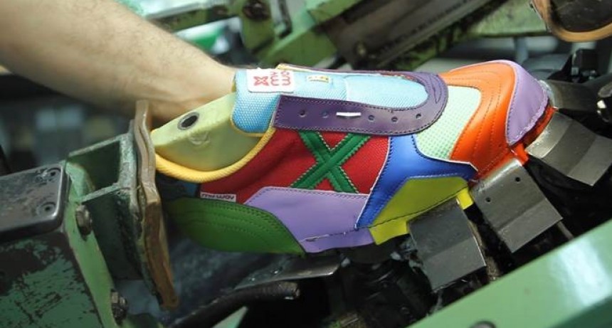 Molestia de fabricantes de calzados por apertura de las importaciones