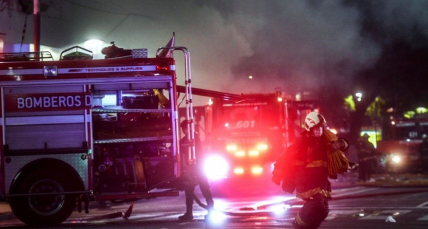 Incendio y explosión en una perfumería de Villa Crespo