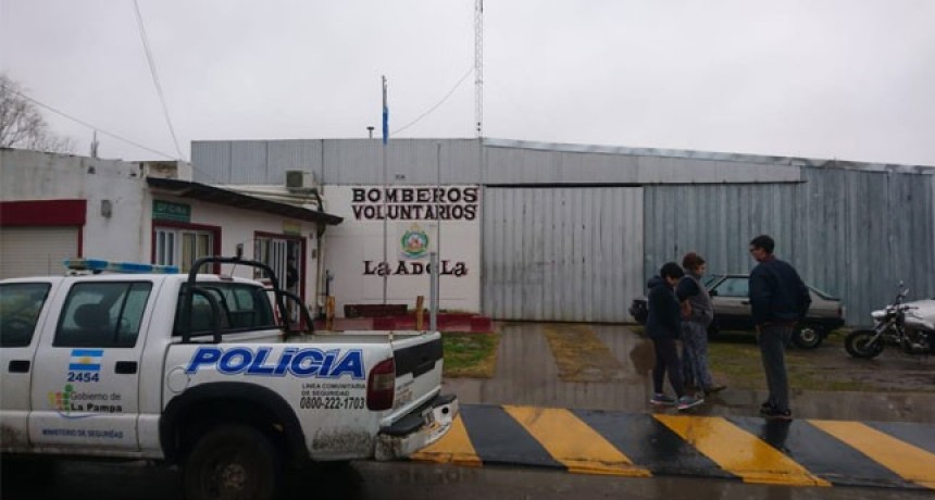 Desplazaron a la jefa del cuartel de bomberos de La Adela