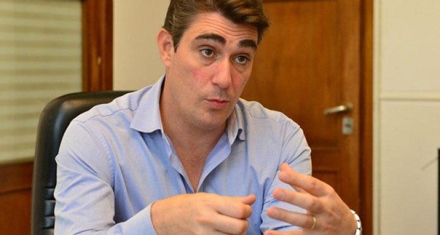El ministro de Energía Javier Iguacel anunció los incrementos.