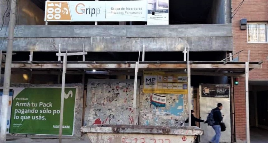 Una financiera, que construía un edificio en Santa Rosa, pidió el concurso de acreedores