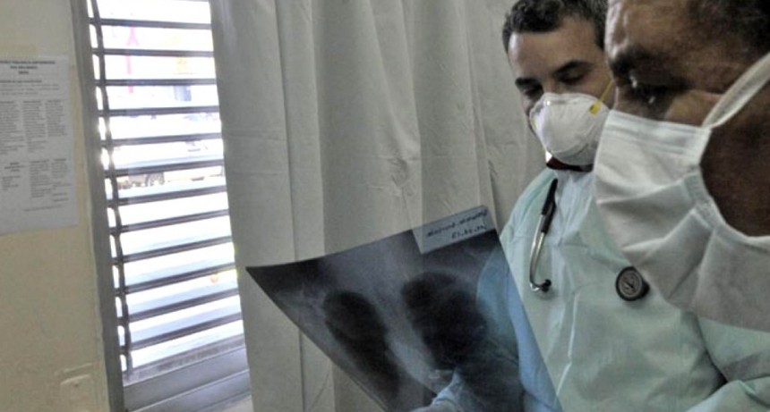 Casi 32 mil personas mueren por año en Argentina por neumonía e influenza