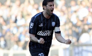 Racing superó a Arsenal