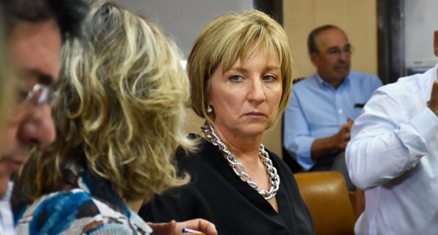 Denuncian a otras cinco comisiones de fomento por facturas truchas