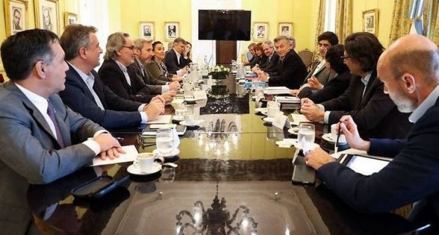 Macri y sus ministros también cobrarán el bono de 5 mil pesos