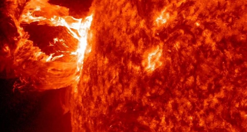 Una tormenta solar golpea la Tierra y podría causar apagones y cortes eléctricos