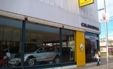 La concesionaria de autos Calamari emitió "cheques voladores" por 16 millones de pesos.