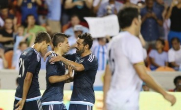 En el primer compromiso de la gira, Argentina ganó,