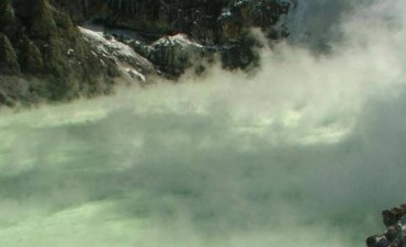 Detectan “pequeñas explosiones” en el volcán Copahue