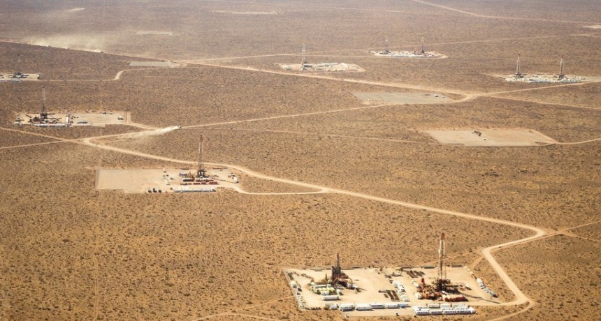 Denuncian la suspensión de mil trabajadores petroleros en Vaca Muerta