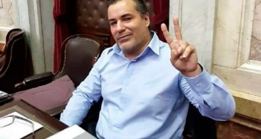 Quién es Juan Ameri, el diputado suspendido por protagonizar un escándalo erótico en plena sesión