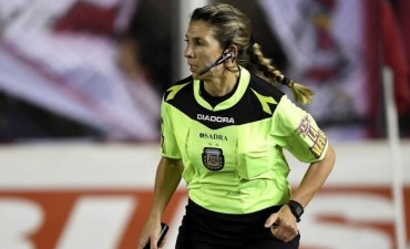 Será la primera asistente femenina en Primera