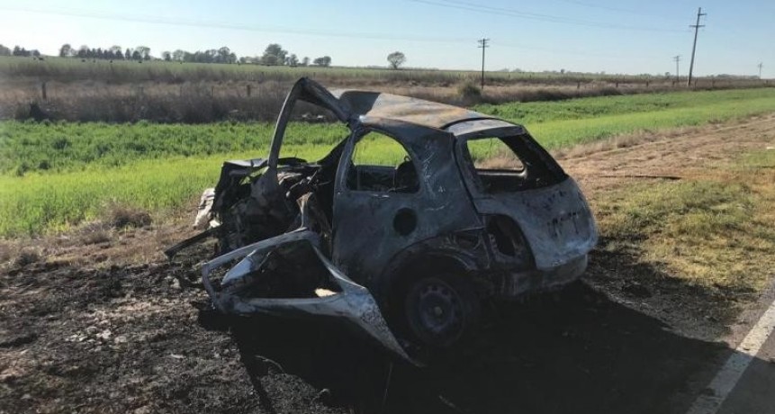Dos mujeres muertas al chocar dos autos