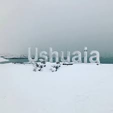 Una nevada cubre de blanco a Ushuaia en plena primavera