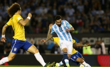 Argentina y Brasil se enfrentan en el Monumental