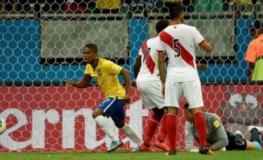 El triunfo de Brasil sobre Perú en Salvador Bahía se justificó por la diferencia jerárquica de sus protagonistas.