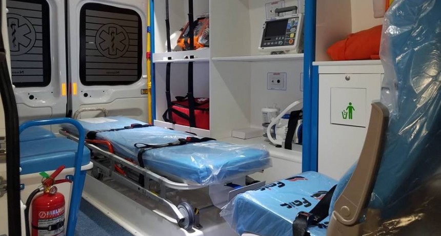 Entrega de Ambulancia para Guatraché