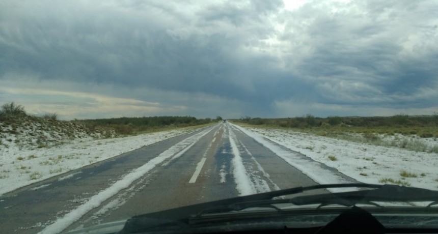 Entre Santa Isabel y Victorica hubo lluvia y mucho granizo