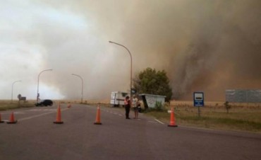 El incendio que se había desatado a las 14.30 horas en un campo a la altura del acceso a Pehuen Co