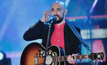 El cantante bahiense había decidido tomarse vacaciones, pero cambió de parecer