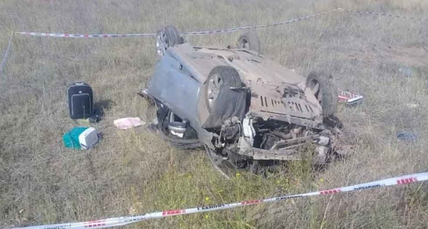 Una mujer de Santa Rosa murió en un vuelco en la ruta 35