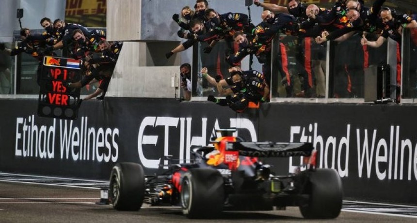Verstappen cerró el año en lo más alto